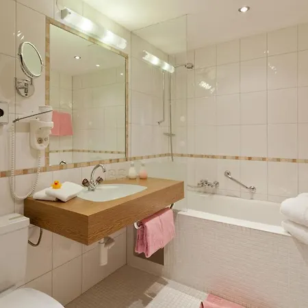 Montfort Отель 3*