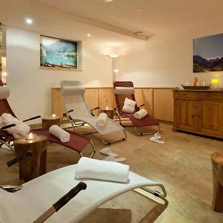 Montfort Отель 3*